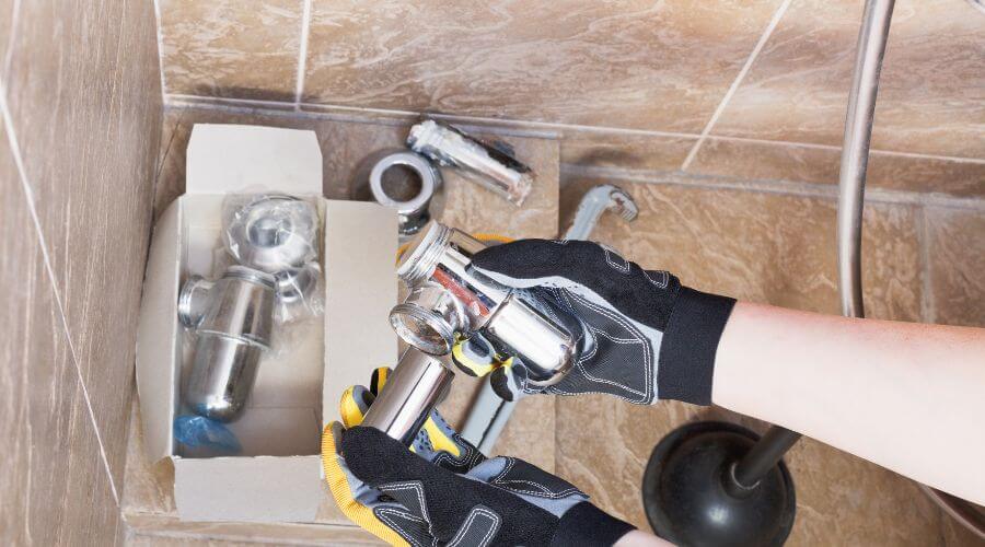 Professional gutter cleaning in Arlington, VA